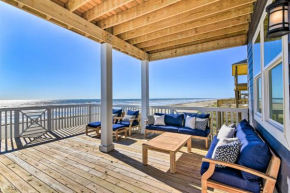 Freeport Beachfront Home with Deck and Ocean Views